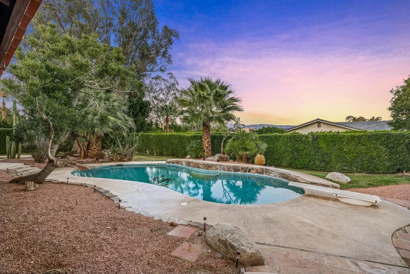 43170 Warner, Palm Desert, CA 92211