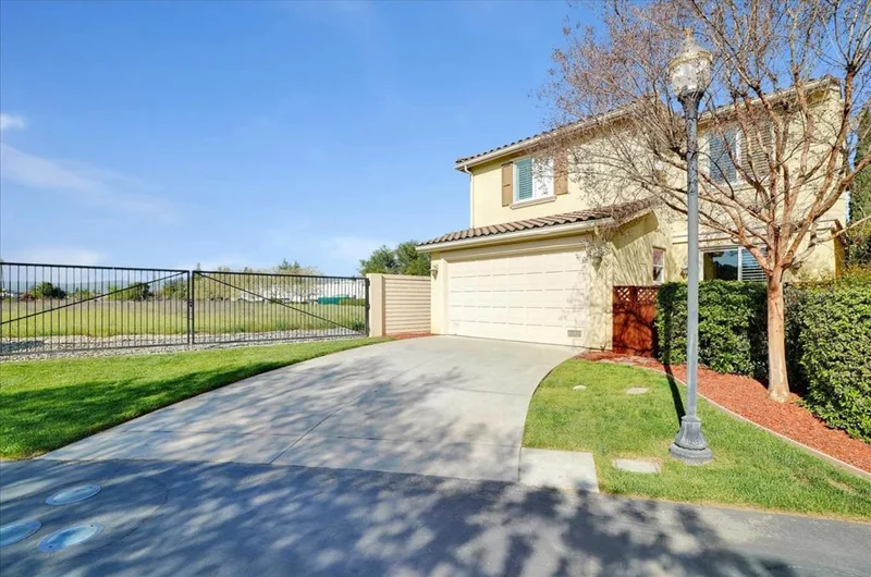 7950 English Oak, Gilroy, CA 95020