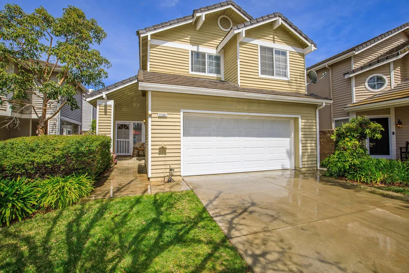 12361 Alderglen, Moorpark, CA 93021