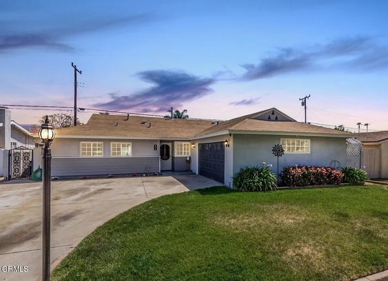 876 Eston, Camarillo, CA 93010