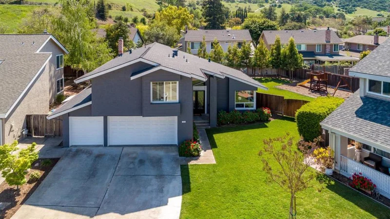 553 Elder, San Jose, CA 95123
