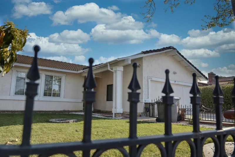 2696 Toy, San Jose, CA 95121