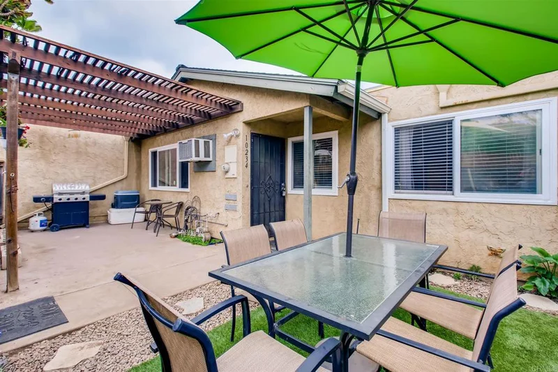 10234 Michala, Santee, CA 92071
