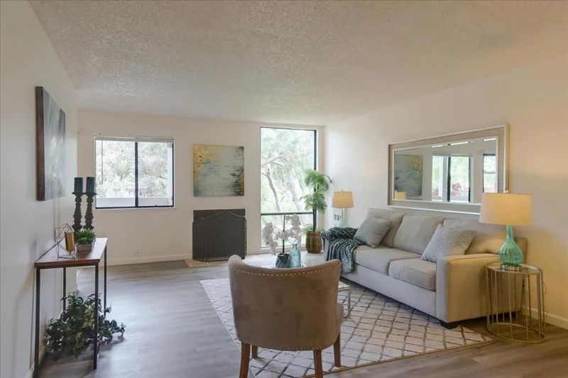 1131 Compass #213, Foster City, CA 94404