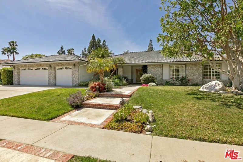 10037 Rudnick, Chatsworth, CA 91311