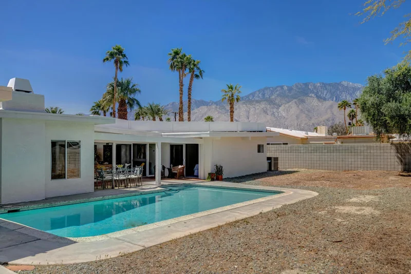 3010 Vincentia, Palm Springs, CA 92262