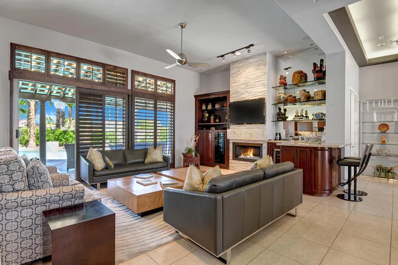 41530 Hogan, Palm Desert, CA 92211