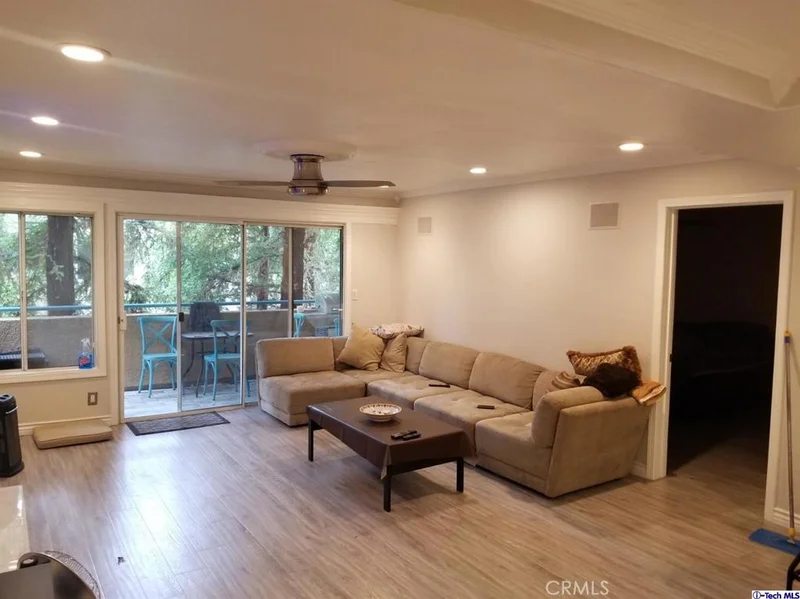 7800 Topanga Canyon #201, Canoga Park, CA 91304
