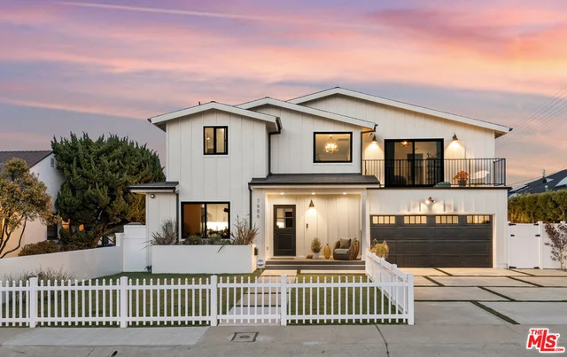 7886 Truxton, Los Angeles, CA 90045