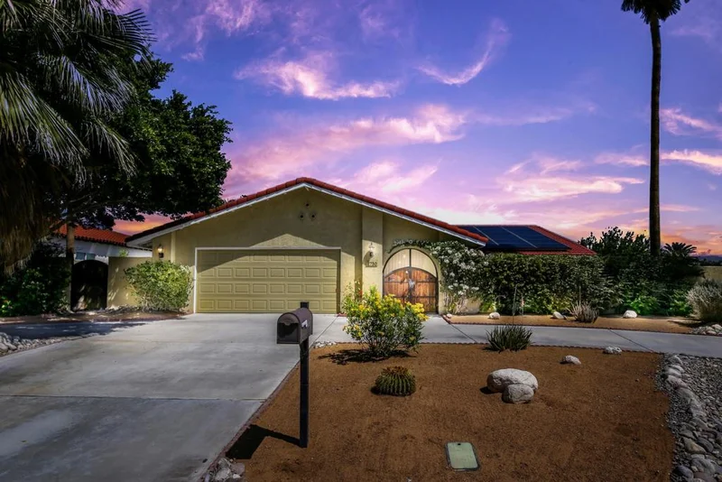 2750 Vincentia, Palm Springs, CA 92262