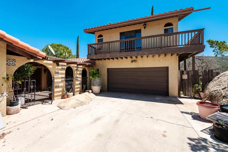 42245 Oak Canyon, Hemet, CA 92544