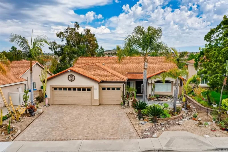 5190 Via Malaguena, Oceanside, CA 92057