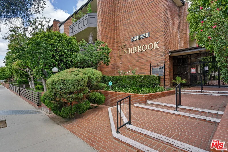 5440 Lindley #314, Encino, CA 91316