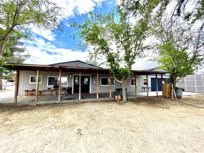 2723 El Mirage, Adelanto, CA 92301
