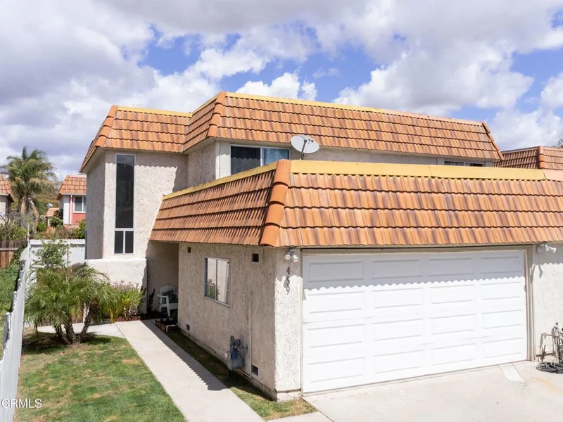 459 Estriga, Santa Paula, CA 93060