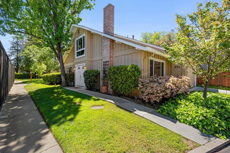 114 Peach Willow, Los Gatos, CA 95032