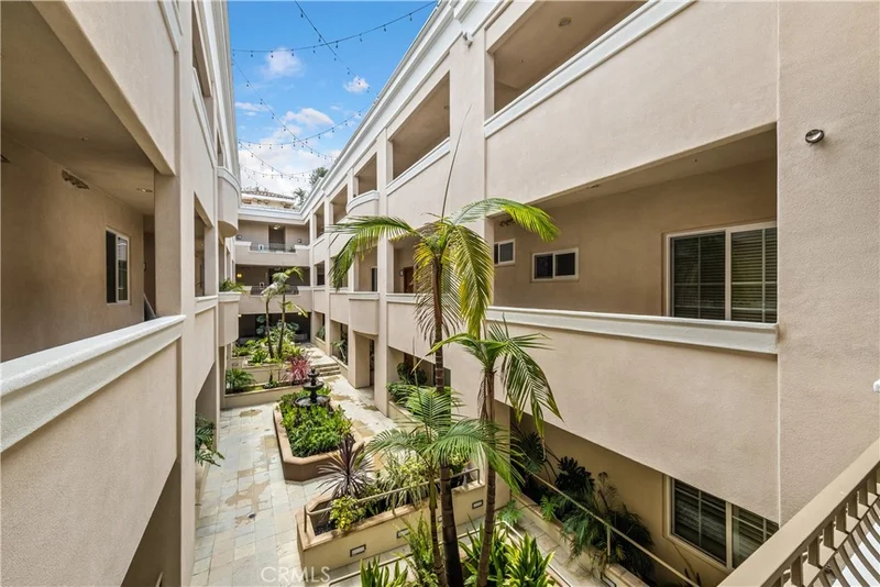 901 Deep Valley #215, Rolling Hills Estates, CA 90274