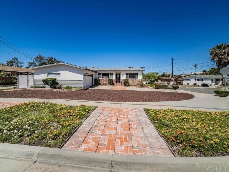 7755 El Paso St, La Mesa, CA 91942