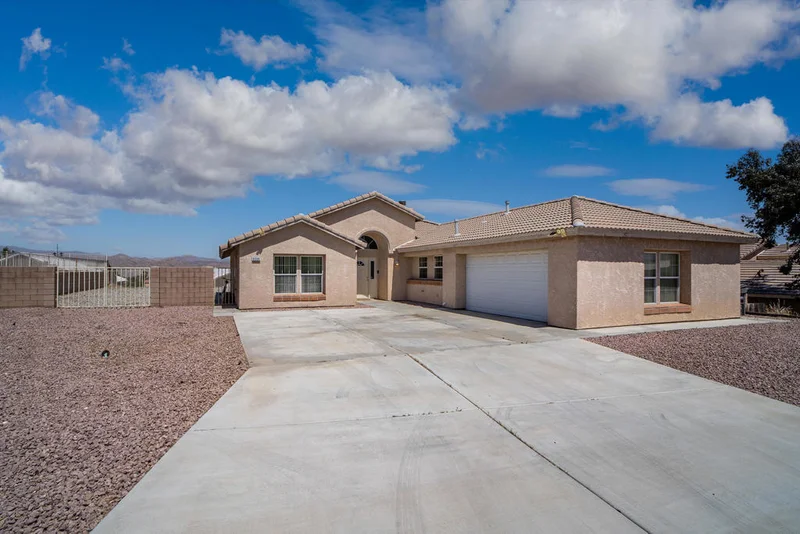 8588 Bolero, Yucca Valley, CA 92284