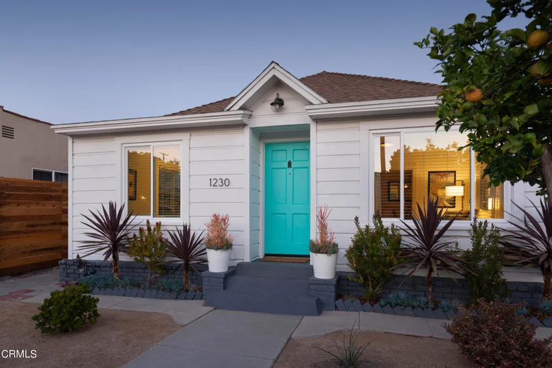 1230 Mullen, Los Angeles, CA 90019