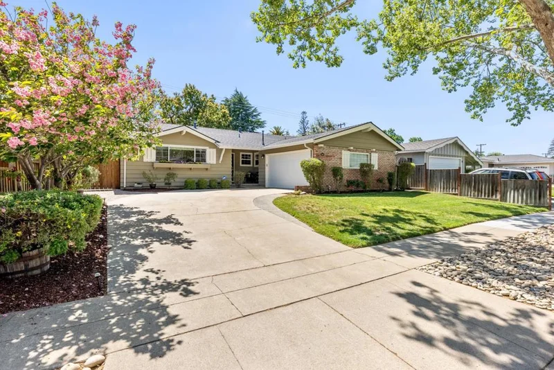 2561 Cordoba, San Jose, CA 95125