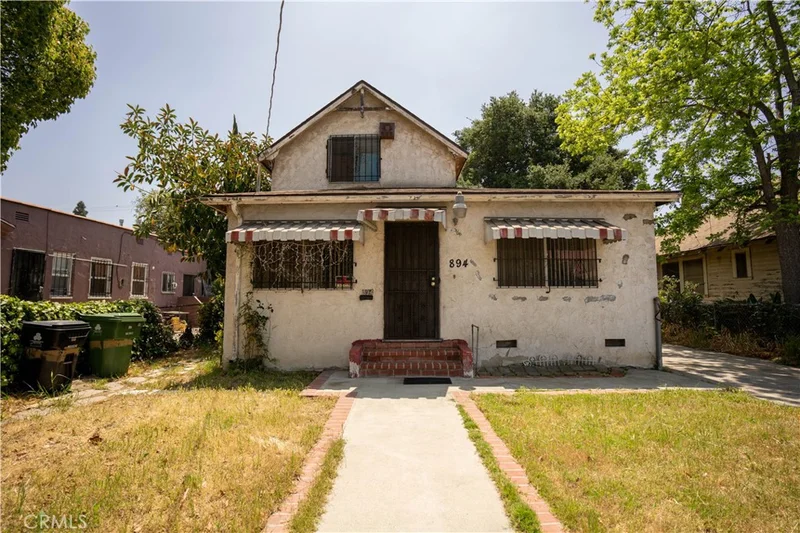894 35th, Los Angeles, CA 90011