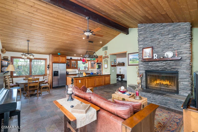 275 Newbury, Newbury Park, CA 91320