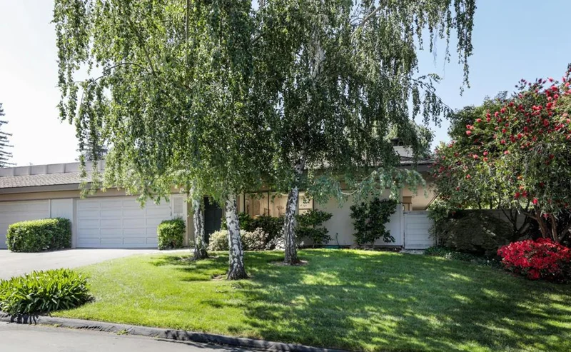 42 Bay Tree, Los Altos, CA 94022