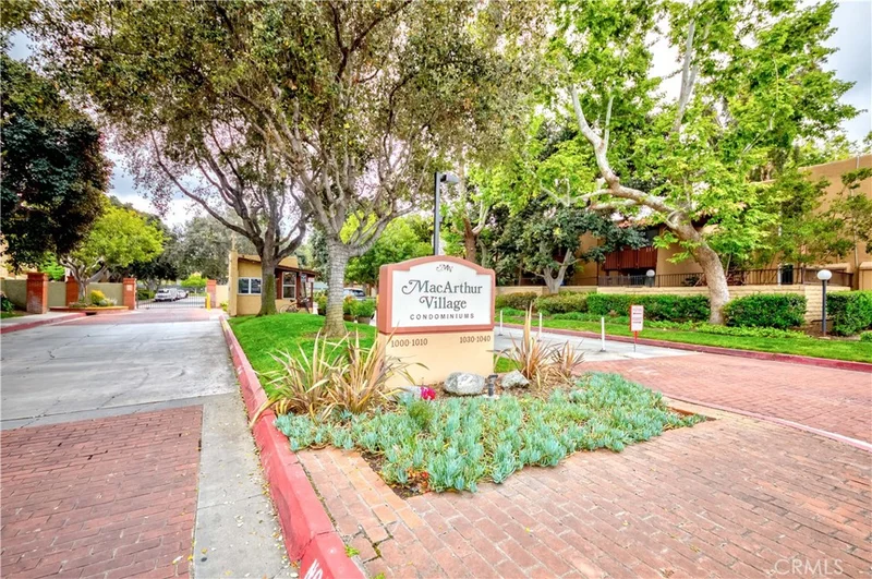 1040 Macarthur #32, Santa Ana, CA 92707