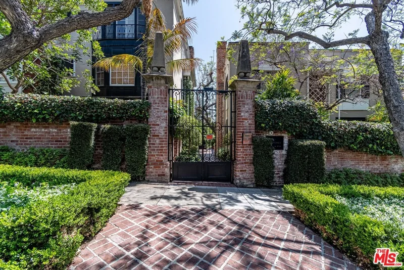8726 Shoreham #B, West Hollywood, CA 90069