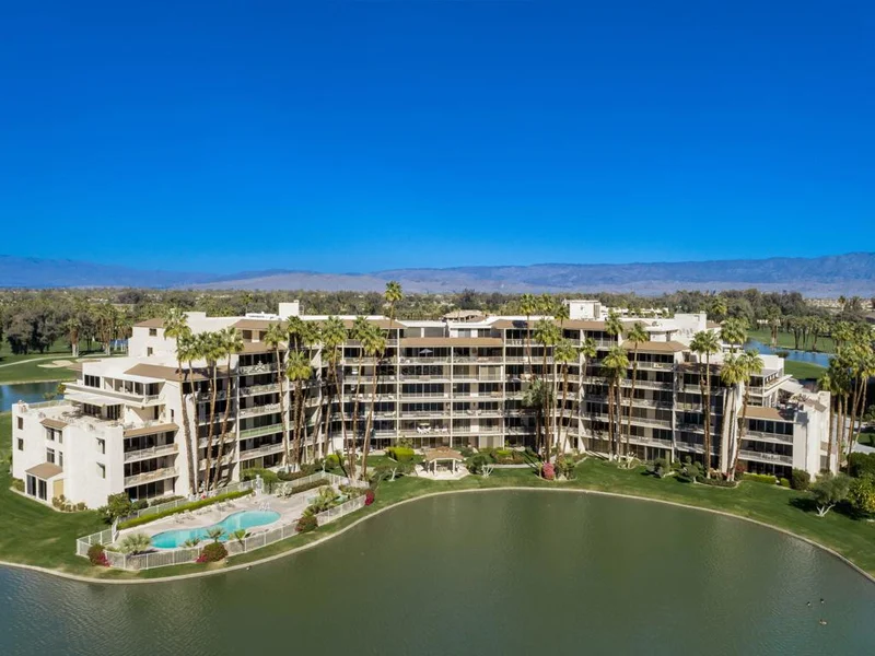 899 Island #110, Rancho Mirage, CA 92270