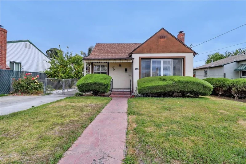 10100 Voltaire, Oakland, CA 94603