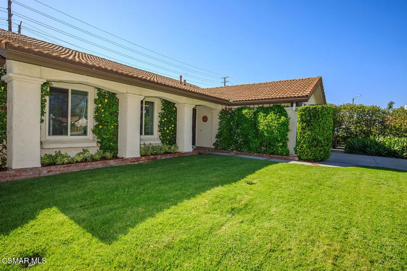 4227 Granadilla, Moorpark, CA 93021