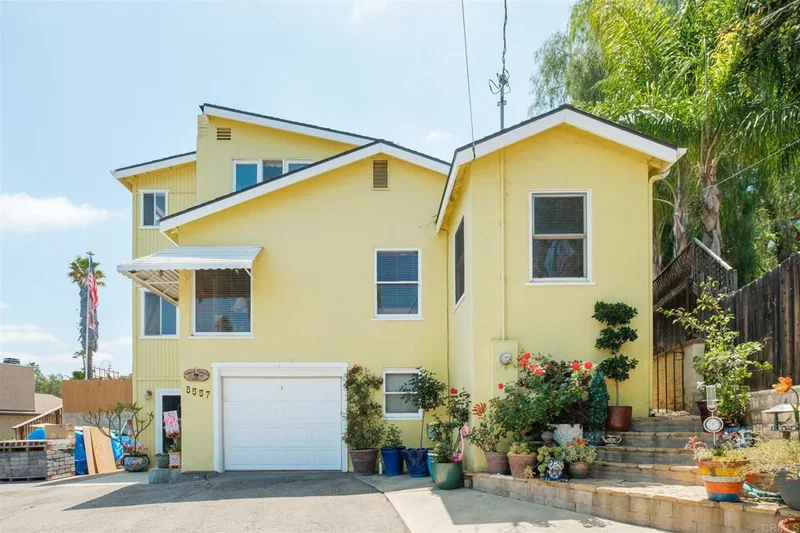 8557 Golden Ridge, Lakeside, CA 92040