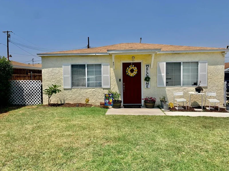887 Herberts, Colton, CA 92324