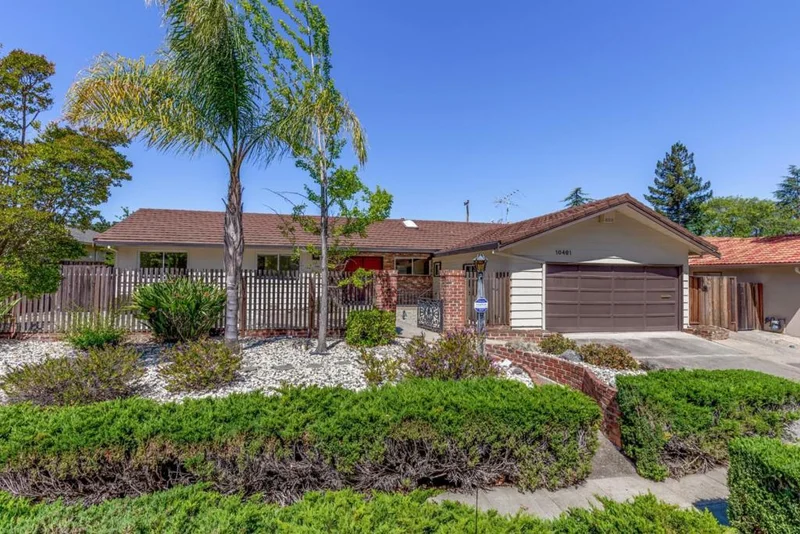 10401 Westacres, Cupertino, CA 95014