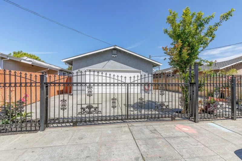 1241 79th, Oakland, CA 94621