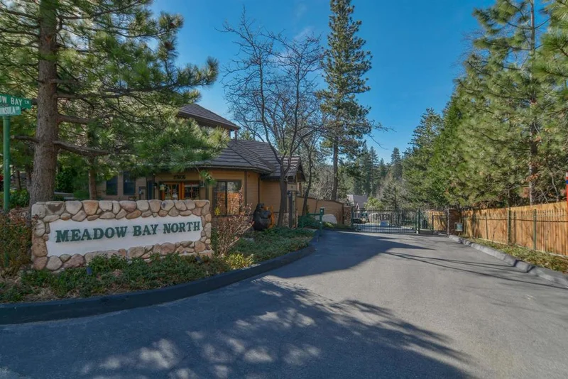 27657 Peninsula #108, Lake Arrowhead, CA 92352