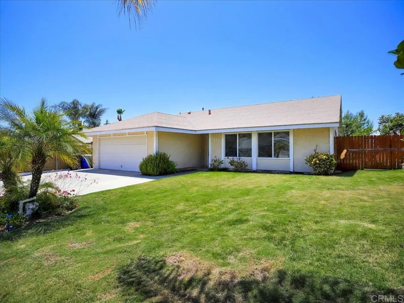 423 Garey, Vista, CA 92084