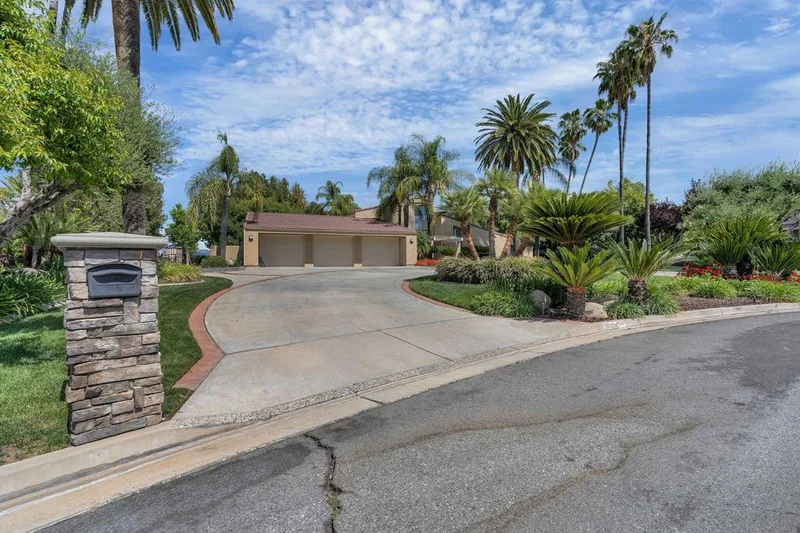 27464 Tierra Verde, Hemet, CA 92544