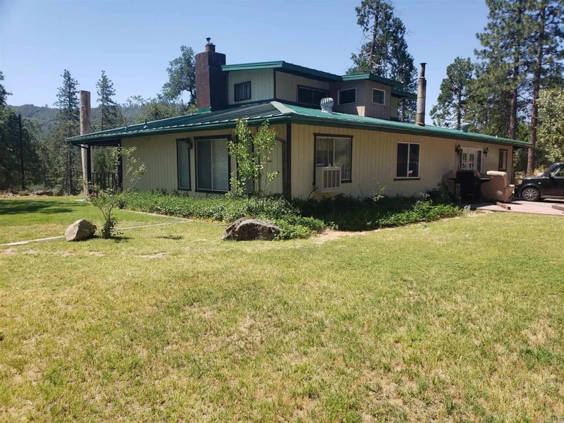51337 Hillside Dr, Oakhurst, CA 93644