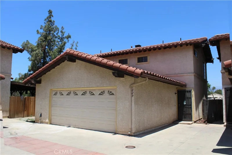 1029 Reservoir, Pomona, CA 91766