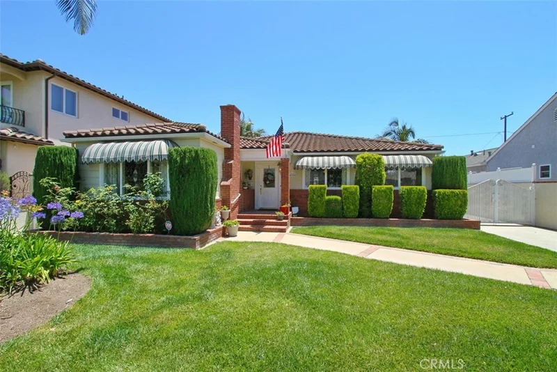 4550 Blackthorne, Long Beach, CA 90808