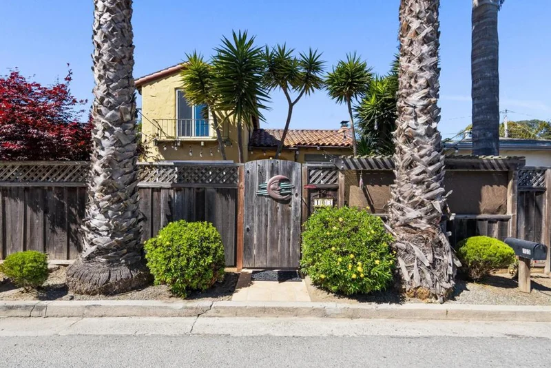 103 Winfield, Aptos, CA 95003