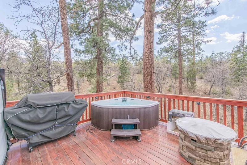 880 Orange, Sugarloaf, CA 92386