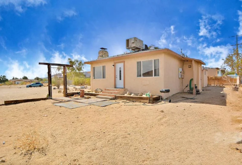 7678 Araby, 29 Palms, CA 92277