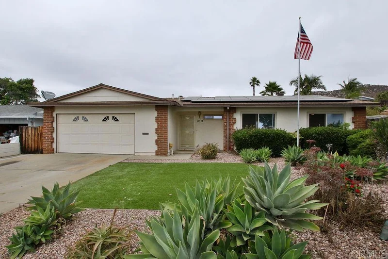 10448 Nate, Santee, CA 92071