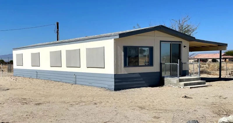 1122 Caspian, Thermal, CA 92274