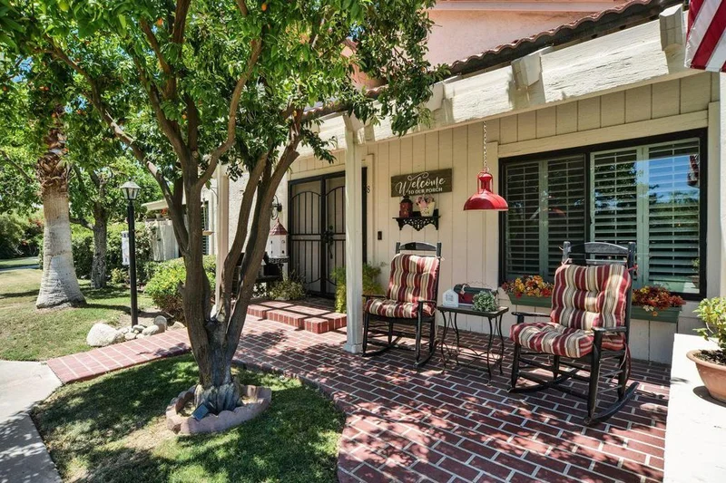 6181 Arroyo #8, Palm Springs, CA 92264