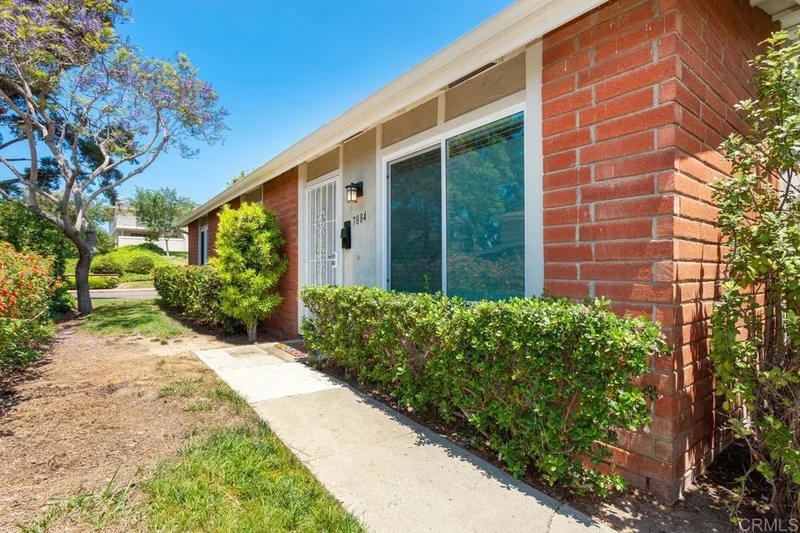 7884 Camino Huerta, San Diego, CA 92122